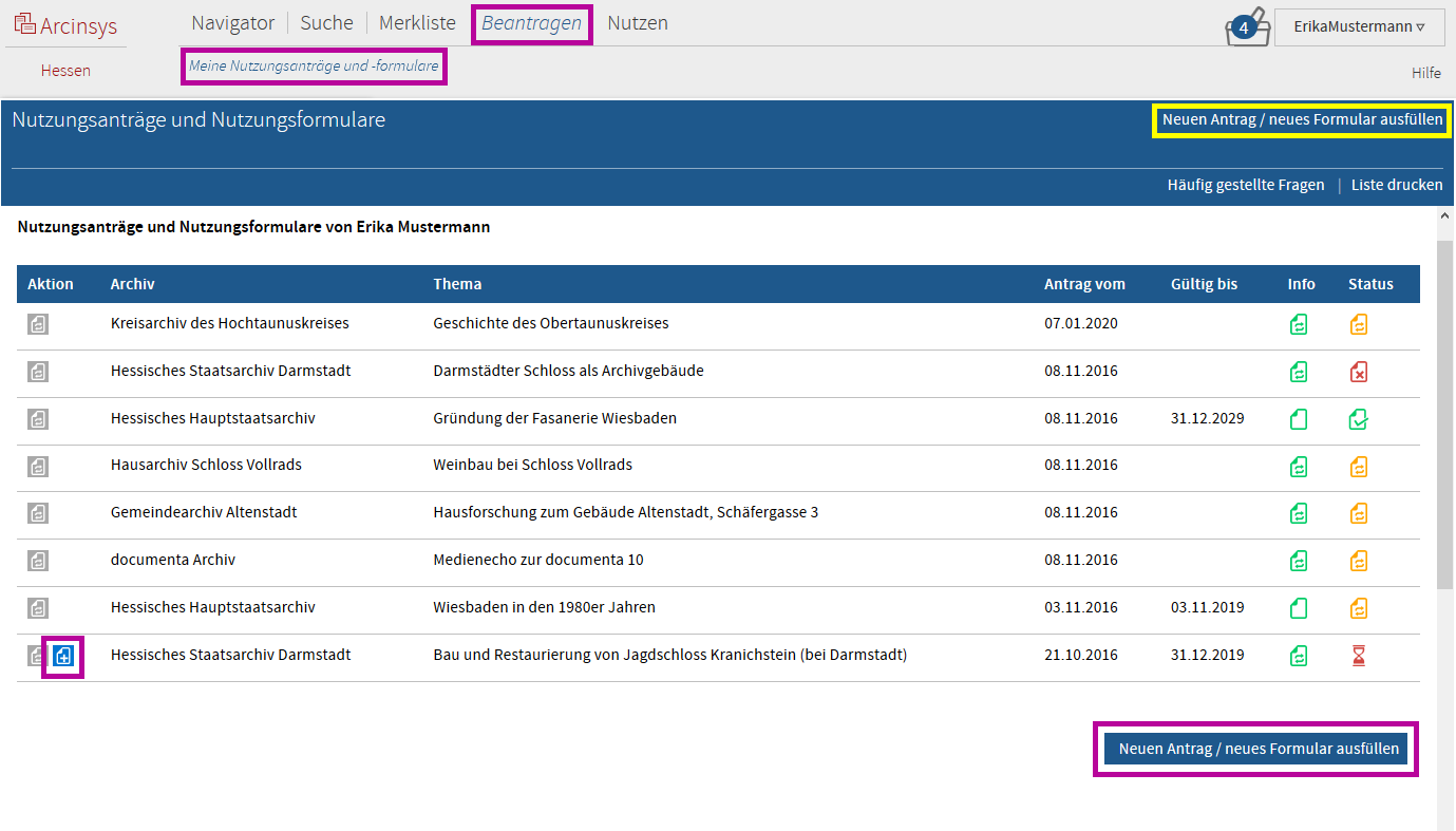 Screenshot der Seite 'Nutzungsanträge und Nutzungsformulare' (Anwendung nicht barrierefrei). 
								Die Seite wird über den Menüpunkt 'Beantragen' und das Untermenü 'Meine Nutzungsanträge und -formulare' aufgerufen und direkt nach dem Abschicken eines Nutzungsantrags oder Nutzungsformulars angezeigt. 
								Sie hat die h1-Überschrift 'Nutzungsanträge und Nutzungsformulare'. Im Kopfbereich gibt es folgende Links: Neuen Antrag / neues Formular ausfüllen, Häufig gestellte Fragen, Liste drucken.
								Im Hauptbereich steht die h4-Überschrift 'Nutzungsanträge und Nutzungsformulare von Vorname Nachname'.								
								Vorhandene Nutzungsanträge und Nutzungsformulare werden in einer Tabelle angezeigt. Sie hat folgende Spalten: 
								Aktion, Archiv, Thema, Antrag vom, Gültig bis, Info, Status.
								
								In der Spalte 'Aktion' gibt es einen Link zur Anzeige von Nutzungsanträgen oder Nutzungsformularen. 
								Für ihn können zwei verschiedenen Informationen ausgegeben werden. Bei Nutzungsanträgen lautet die Information 'Antrag und Bescheid anzeigen' (Hinweis für Sehende: Symbol weißes Blatt mit zwei Pfeilen auf grauem Grund).
								Bei Nutzungsformularen lautet die Information 'Nutzungsformular anzeigen' (Hinweis für Sehende: Symbol weißes Blatt auf grauem Grund).
								Ist der Nutzungsantrag oder das Nutzungsformular abgelaufen, gibt es in der Spalte 'Aktion' auch einen Link, mit dem man automatisch eine Verlängerung beantragt. Für ihn wird die Information 'Antrag auf Verlängerung stellen' ausgegeben (Hinweis für Sehende: Symbol weißes Blatt mit Kreuz auf blauem Grund).
								Auf der Seite gibt es den Button 'Neuen Antrag / neues Formular ausfüllen.